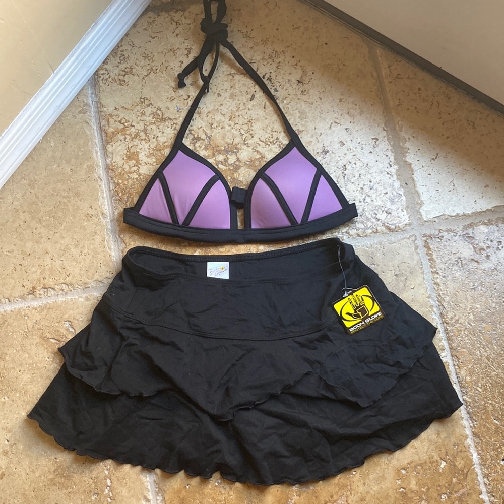 Body glove size small swim skirt and bikini top lavender black nwt